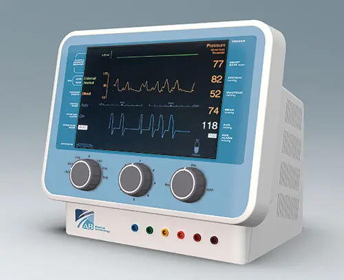 zusätzliche Fläche für frontseitige Bedienelemente und Anschlüsse