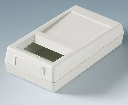 große Fläche für Steckermontage 