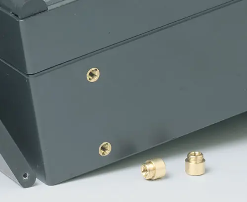 Réalisation de douilles taraudées