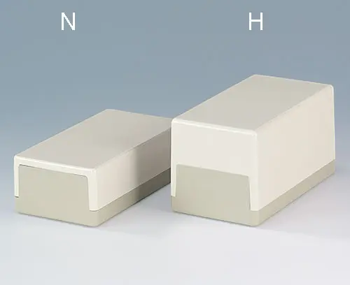 Avec une partie supérieure plate (N) et surélevée (H) 