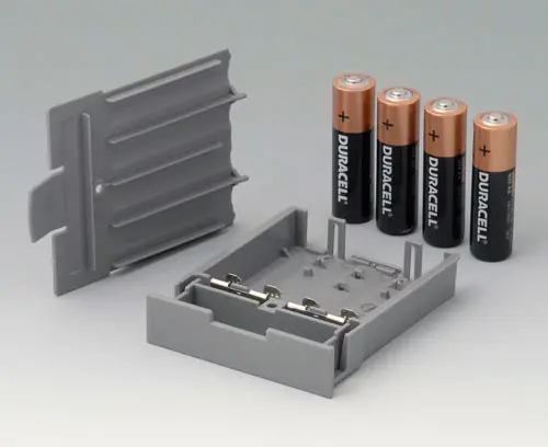 A9178128 Compartiment piles, M/L, 4 x AA