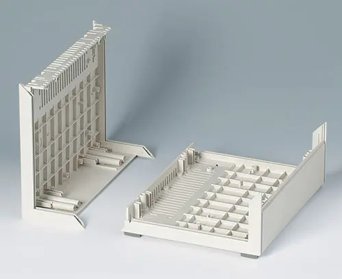 Coquilles de boitier avec système de raidisseurs