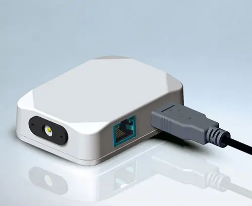 Boitier pour applications d'interface, par ex. adaptateur