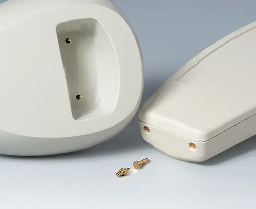 Socles et boitiers avec contacts (accessoires, alésages nécessaires)