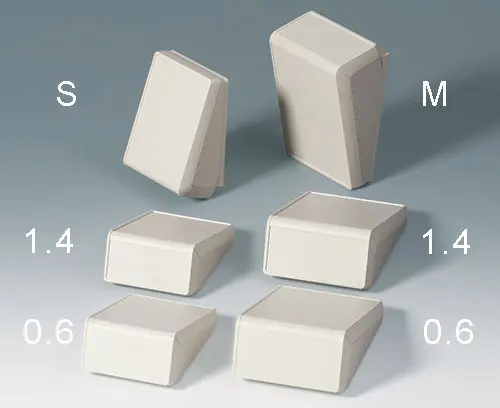 2 tailles, en creux de 0,6 mm de profondeur (feuilles) ou de 1,4 mm (claviers à membrane)