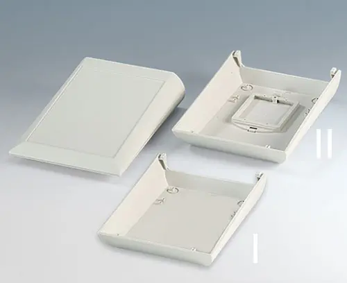 Parte inferiore con e senza coperchio vano batterie