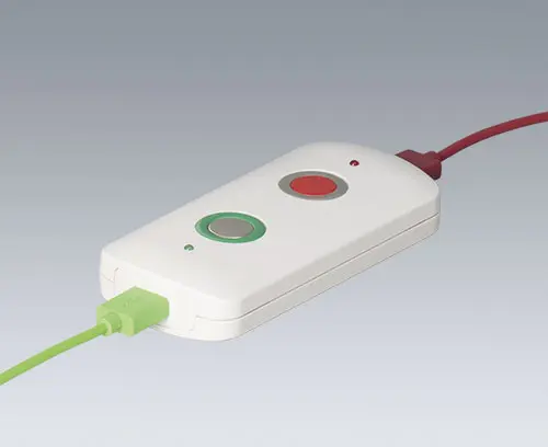 Parti frontali utilizzabili come superfici per interfacce, per es. per collegamenti USB