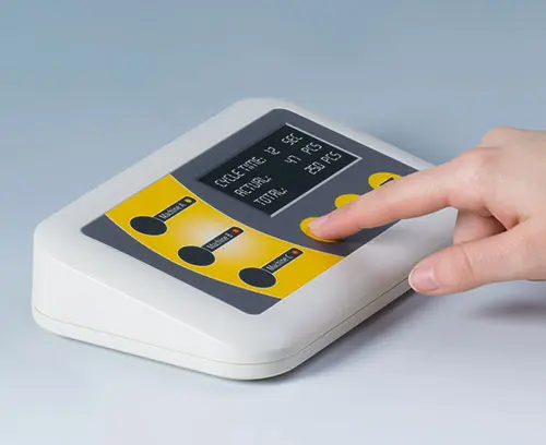 Versioni desk con superficie di comando incavata