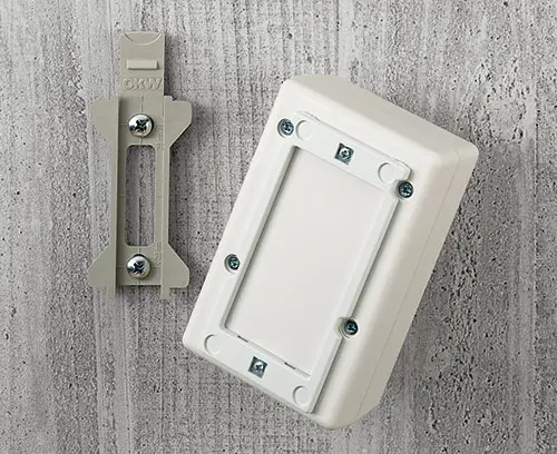 Set di supporto da parete per contenitori in plastica di piccole dimensioni