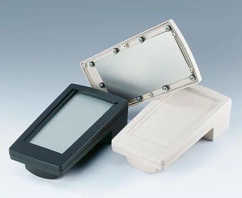 Versioni con placca frontale o chiuse