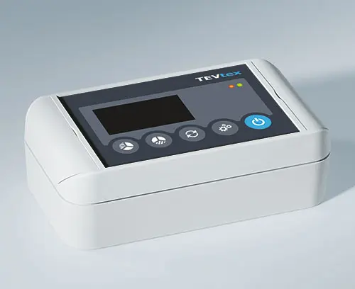 Superficie di comando incavata a protezione della tastiera a membrana