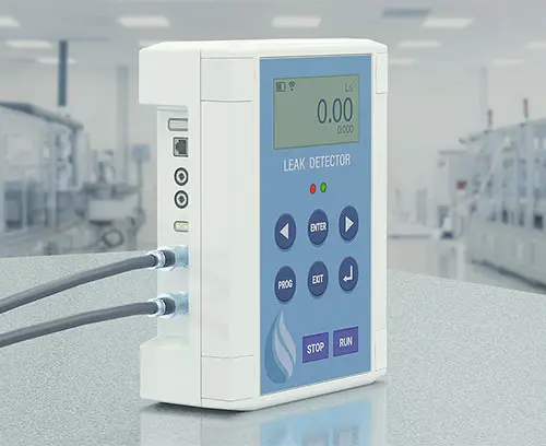 Superficie di comando incavata a protezione della tastiera a membrana